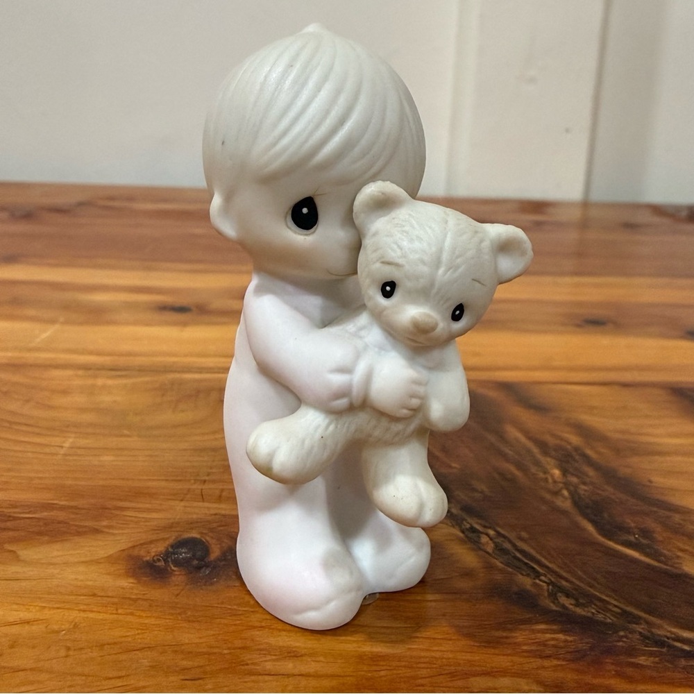 Vintage 1982 Jonathan & David Precious Moments 'Jesus Loves Me' Mini Figurine